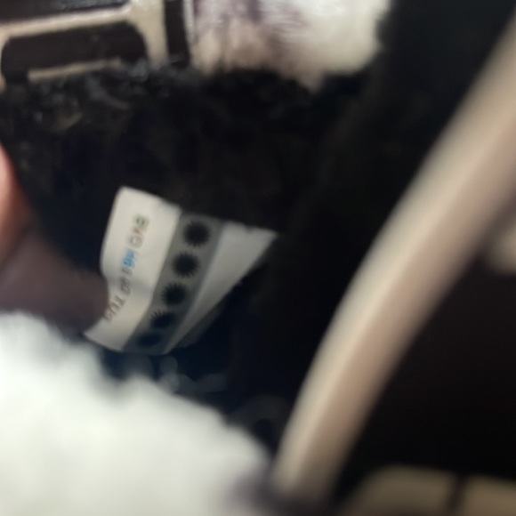 NEW UGG DISCO SLIDE.  (Without box) - Picture 6 of 10